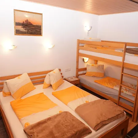 Сasa de vacaciones Group In With Dreamy Views