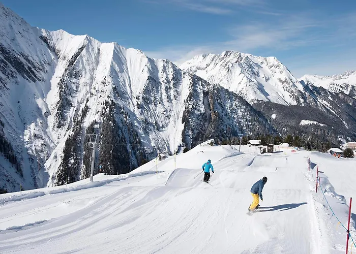 Group In With Dreamy Views * Hippach