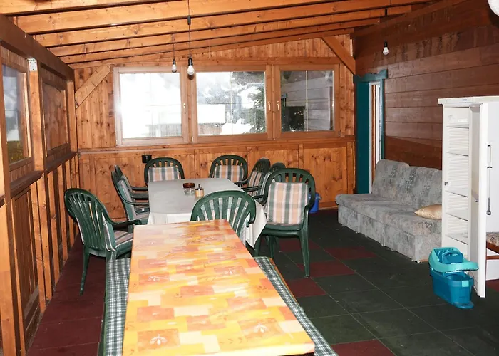 Group In With Dreamy Views * Hippach